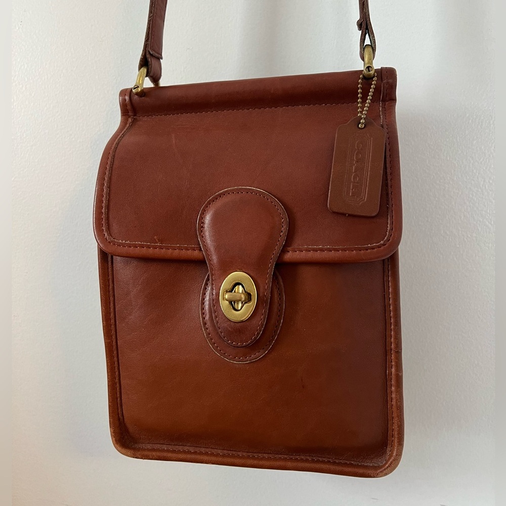 Vintage Coach 9930 British Tan Turnlock Crossbody Bag – USA Made
